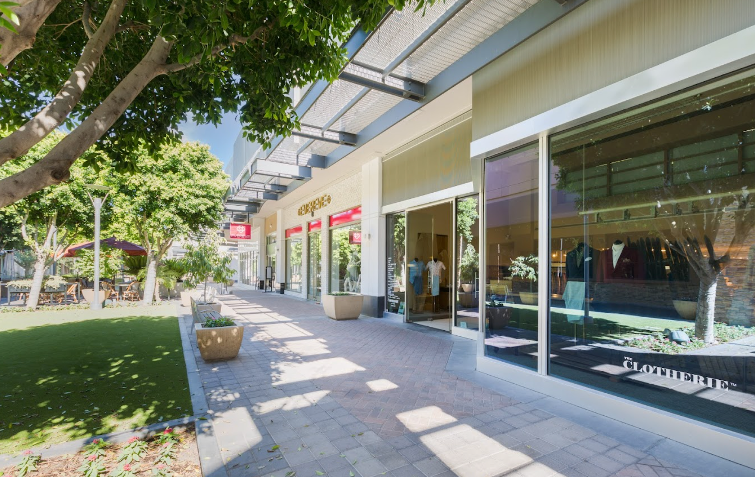 Image of the Clotherie storefront in Scottsdale, AZ